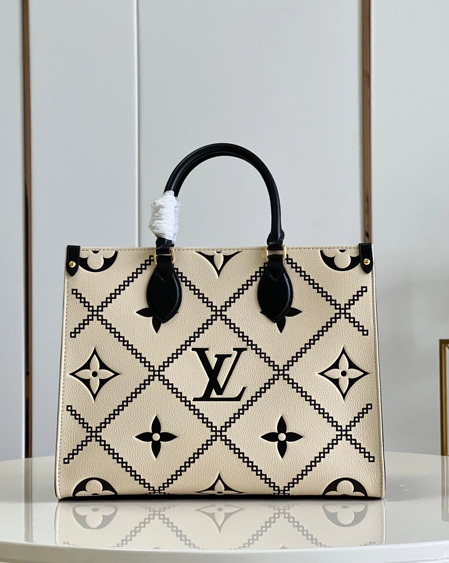 Frstbag ru LOUIS VUITTON MM ONTHEGO 0726